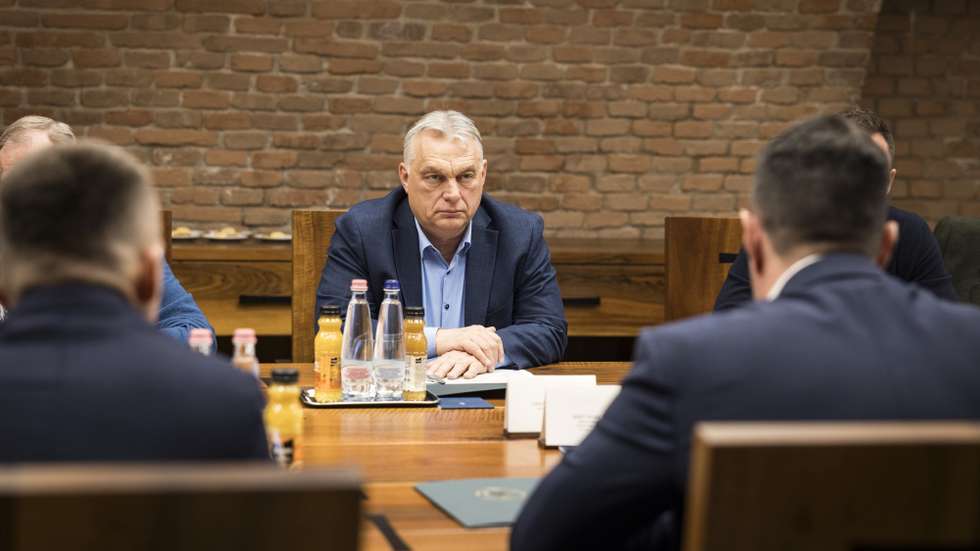 epa12783952 A handout photo made available by the Hungarian PM's General Department of Communication shows Hungarian Prime Minister Viktor Orban attends a Defence Council meeting of the government in Budapest, Hungary, 28 February 2026, following joint Israeli-US military strikes targeting multiple locations in Iran in the early hours of 28 February.  EPA/AKOS KAISER / HUNGARIAN PM'S DEPARTMENT OF COMMUNICATION / HO HANDOUT EDITORIAL USE ONLY/NO SALES
