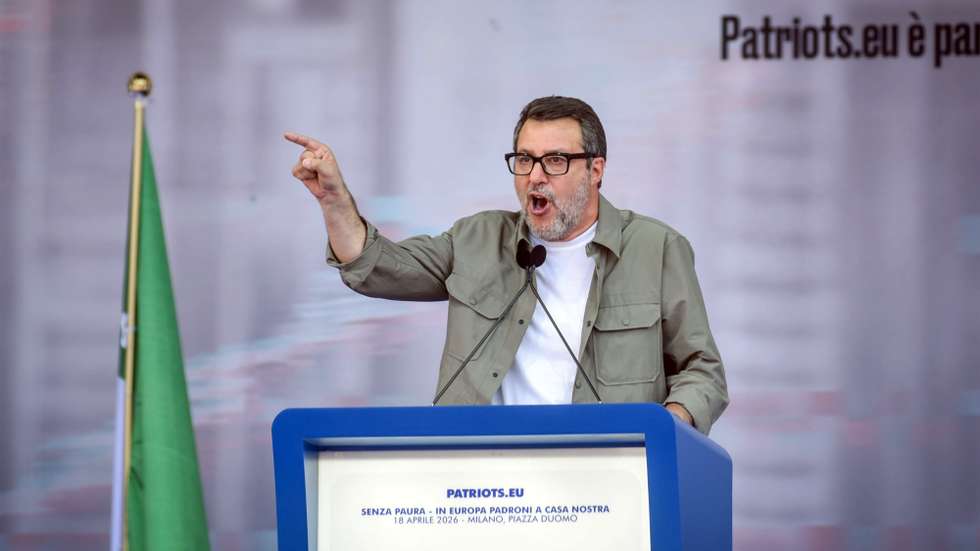 epa12898543 Italian Deputy Prime Minister, Minister of Infrastructure and Transport and Lega party  leader Matteo Salvini delivers a speech during a rally organized by the Patriots for Europe (PfE) group under the slogan 'Without Fear - in Europe Masters in our Own Home!', in the Piazza Duomo, in Milan, Italy, 18 April 2026.  EPA/MATTEO CORNER