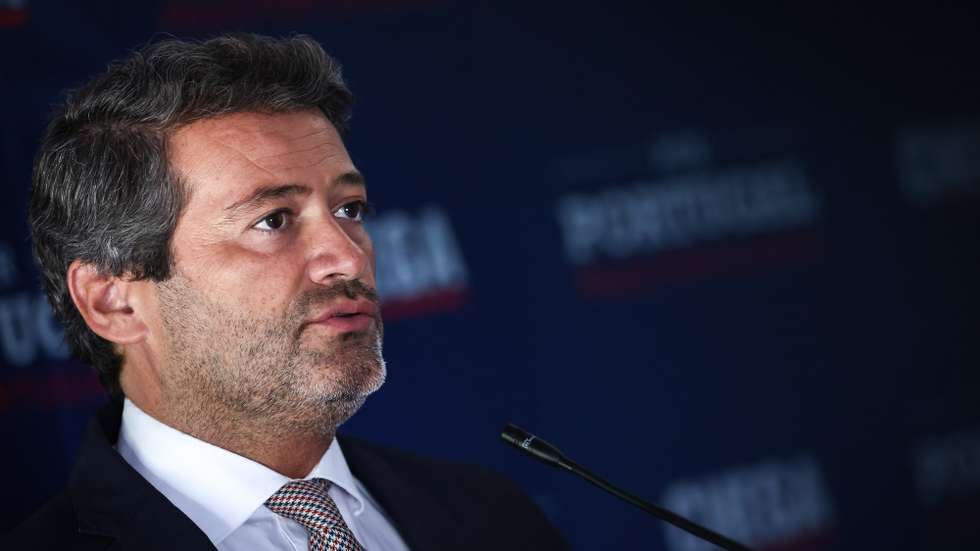 O presidente do Chega (CH), André Ventura, usa da palavra durante uma conferência de imprensa de apresentação das alterações propostas, no âmbito da reforma laboral, em Lisboa, 15 de junho de 2026. RODRIGO ANTUNES/LUSA