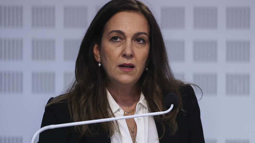 A ministra da Justiça, Rita Alarcão Júdice, intervém durante a cerimónia de abertura dos cursos de formação de magistrados 2025/2026, em Lisboa, 2 de dezembro de 2025. O início do 42.º Curso de Formação de Magistrados para os Tribunais Judiciais e do 12.º Curso de Formação de Juízes para os Tribunais Administrativos e Fiscais. ANTÓNIO COTRIM/LUSA