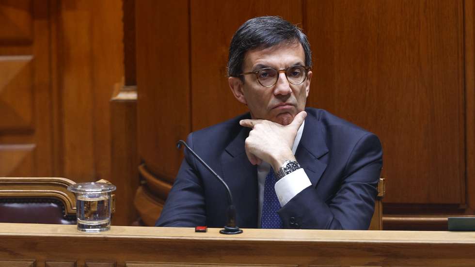 O secretário de Estado da Gestão da Saúde, Francisco Catalão, durante a sessão plenária sobre o “Plano de Emergência e Transformação da Saúde: Dois Anos de Anúncios por Cumprir”, na Assembleia da República, em Lisboa, 29 de maio de 2026. ANTÓNIO PEDRO SANTOS/LUSA