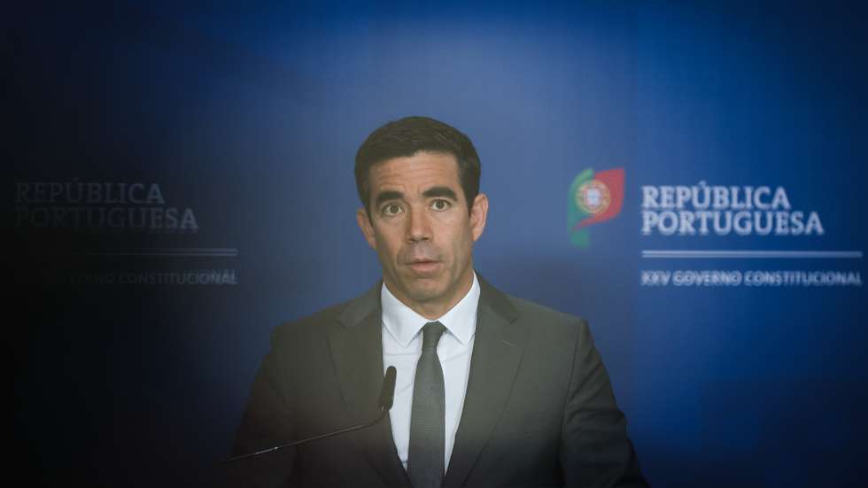 O ministro da Presidência, António Leitão Amaro, usa da palavra durante o briefing após a reunião do Conselho de Ministros, em Lisboa, 09 de julho de 2026. RODRIGO ANTUNES/LUSA