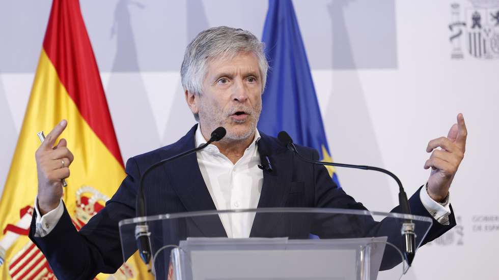 epa13149722 Spanish Minister for Home Affairs Fernando Grande Marlaska adresses a press conference after an extraordinary meeting of an online EU Council of Ministers of the Interior meeting to analyse the situation following last week’s migration crisis in Ceuta, in Madrid, Spain, 04 August 2026.  EPA/CHEMA MOYA