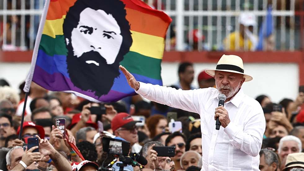 epaselect epa13185103 Brazilian President Luiz Inacio Lula da Silva delivers a speech during a rally at Moca Bonita de Bangu stadium in Rio de Janeiro, Brazil, 22 August 2026. Brazil holds general elections on 04 October 2026 to elect the president, vice president, members of the National Congress, and governors, with Lula aspiring to a fourth term in office.  EPA/Andre Coelho