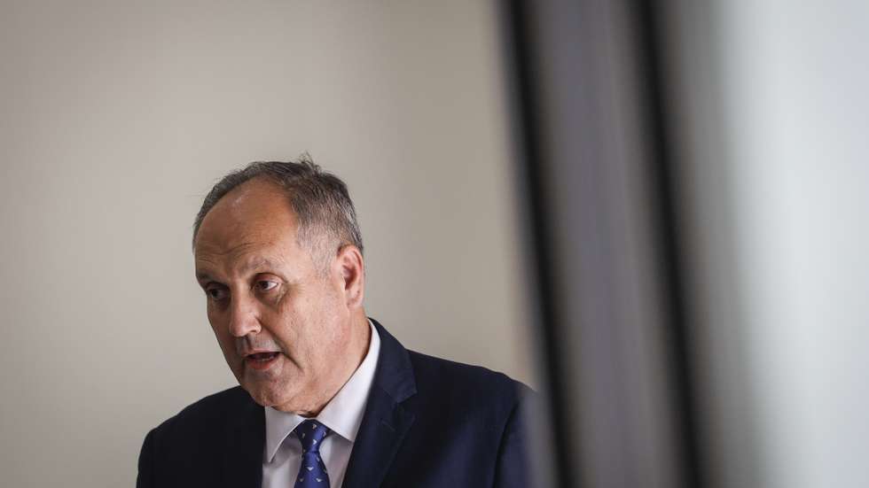 O diretor Nacional da Polícia Judiciária (PJ), Carlos Cabreiro, intervém durante a cerimónia de lançamento da campanha "Nem tudo o que vês é jogo seguro", em Lisboa, 08 de junho de 2026. A campanha tem como principal objetivo alertar para os riscos associados à publicidade ao jogo ilegal, com especial enfoque nos jovens, bem como nos seus pais, educadores, tutores e jovens adultos. ANTÓNIO PEDRO SANTOS/LUSA