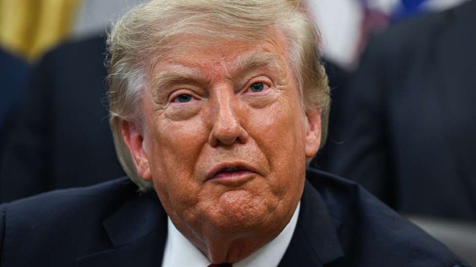 epa13203410 US President Donald J Trump hosts an announcement on healthcare affordability in the Oval Office of the White House in Washington, DC, USA, 31 August 2026.  EPA/ANNABELLE GORDON / POOL