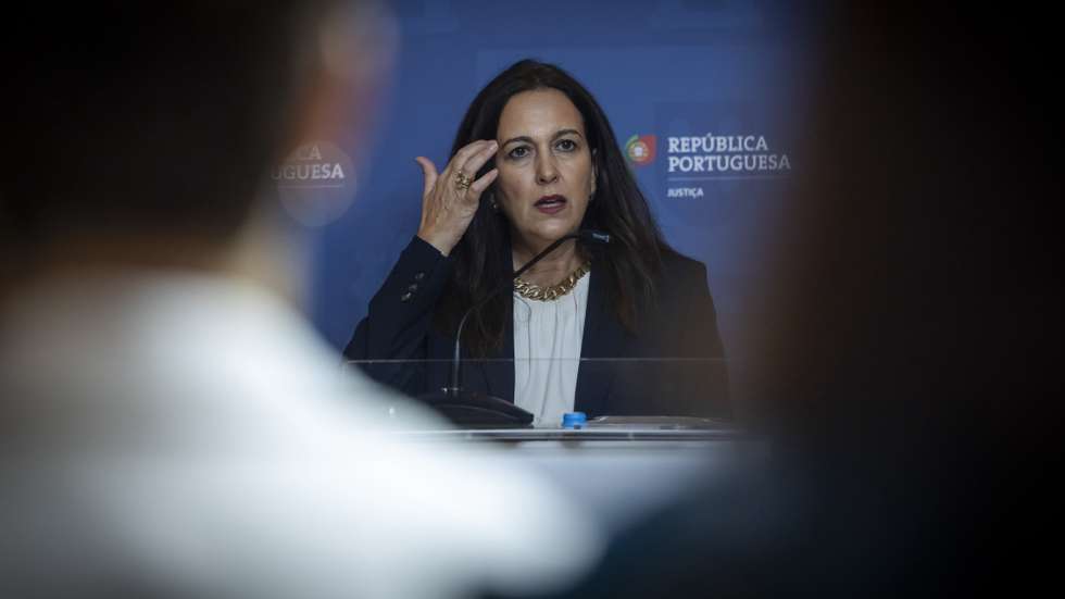 A ministra da Justiça, Rita Alarcão Júdice , usa da palavra durante a cerimónia de receção aos novos conservadores, no Ministério da Justiça, em Lisboa, 04 de setembro de 2026. JOSÉ SENA GOULÃO/LUSA