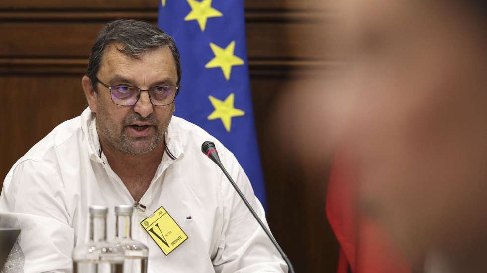 O presidente do Sindicato dos Jornalistas (SJ), Luis Filipe Simões, durante a sua audição na Comissão de Cultura, Comunicação, Juventude e Desporto, no âmbito da apreciação na generalidade dos projetos de lei n.os 555/XVII/1.ª (PS), 601/XVII/1.ª (IL), 604/XVII/1.ª (PCP), 605/XVII/1.ª (L) e projeto de resolução 906/XVII/1.ª (CH)., na Assembleia da República, em Lisboa, 22 de setembro de 2026. ANDRÉ KOSTERS/LUSA