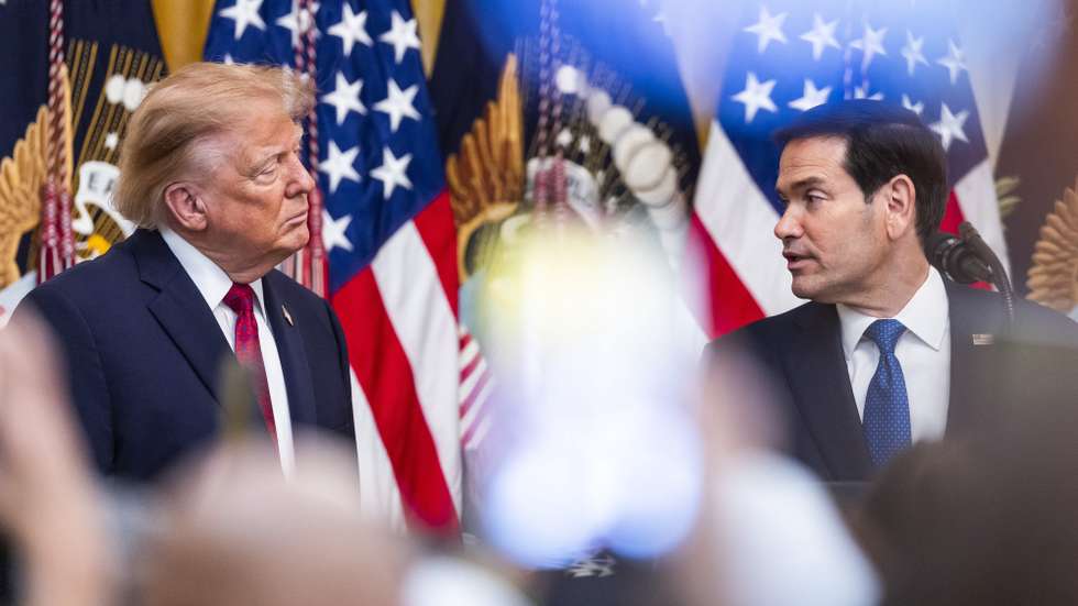 epa13273397 US President Donald J. Trump (L) hosts a Hispanic Heritage Month celebration with Secretary of State Marco Rubio (R) in the East Room of the White House in Washington, DC, USA, 30 September 2026. The president spoke about Iran, saying itÕs Ômilitary is totally wiped out, and we're going to have that war won very quickly, one way or the other.Õ  EPA/JIM LO SCALZO