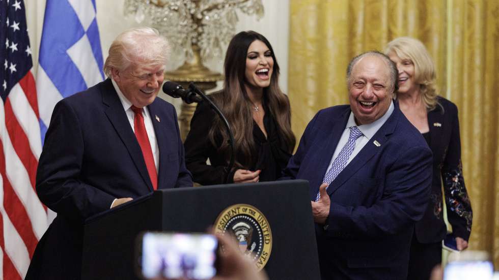 epa12852570 (L-R) US President Donald Trump, US Ambassador to Greece Kimberly Guilfoyle, Greek-American billionaire John Catsimatidis and his wife Margo Catsimatidis react during a Greek Independence Day celebration in the East Room of the White House in Washington, DC, USA, 26 March 2026. President Trump issued an official proclamation designating 25 March 2026, as 'Greek Independence Day: A National Day of Celebration of Greek and American Democracy'.  EPA/WILL OLIVER / POOL
