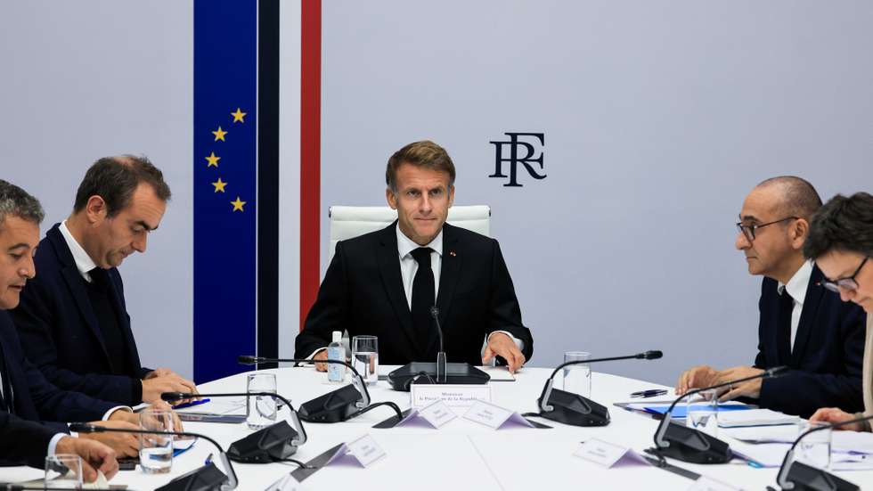epa13314051 (From L) France's Justice Minister Gerald Darmanin, France's Prime Minister Sebastien Lecornu, France's President Emmanuel Macron, France's Interior Minister Laurent Nunez, and French Government Secretary General Laurence Marion take part in an Interministerial Crisis Meeting chaired by France's President at the Elysee Presidential Palace, in Paris, France, 18 October 2026, the day after riots and looting on the sidelines of nationwide protests against the high cost of living. The French president was to give a televised address at 18:00 GMT on 18 October 2026, his office said, in the wake of violent protests that rocked the country. The broadcast was to take place after a meeting between Macron and various ministers, the Elysee said.  EPA/LUDOVIC MARIN / POOL  MAXPPP OUT