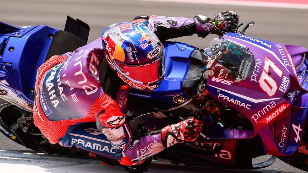 epa13293257 Prima Pramac Yamaha MotoGP rider Toprak Razgatlioglu of Turkey in action during the MotoGP qualifying at the Motorcycling Grand Prix of Indonesia at Mandalika Circuit in Mandalika, Indonesia, 10 October 2026.  EPA/MAST IRHAM