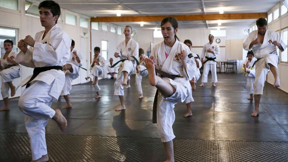 A faixa etária mais ativa em Portugal é a dos jovens entre os 15 e os 24 anos