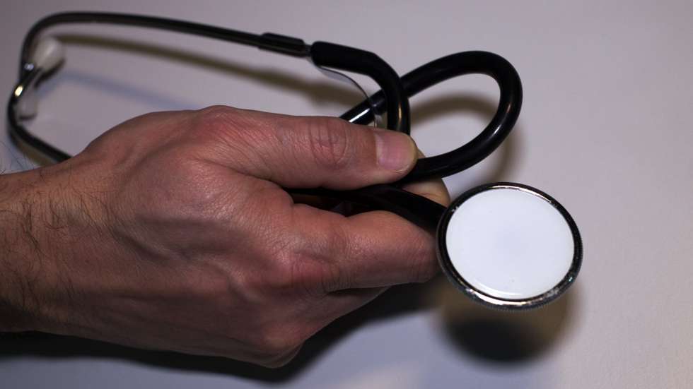 Dos 73 médicos formados no Serviço Nacional de Saúde na segunda época do ano passado, 62 escolheram a vaga