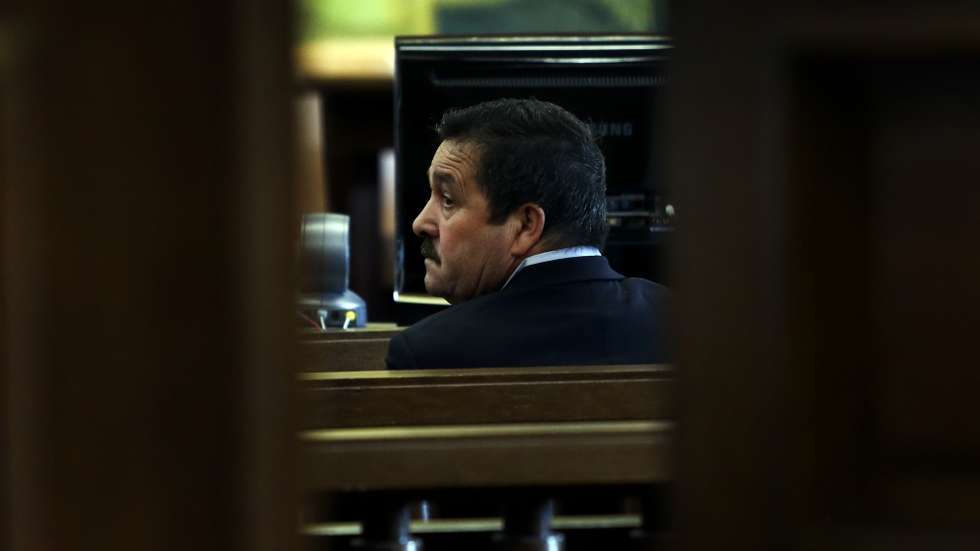 A mesma pena foi aplicada ao seu filho João Godinho, condenado pelo mesmo número de crimes