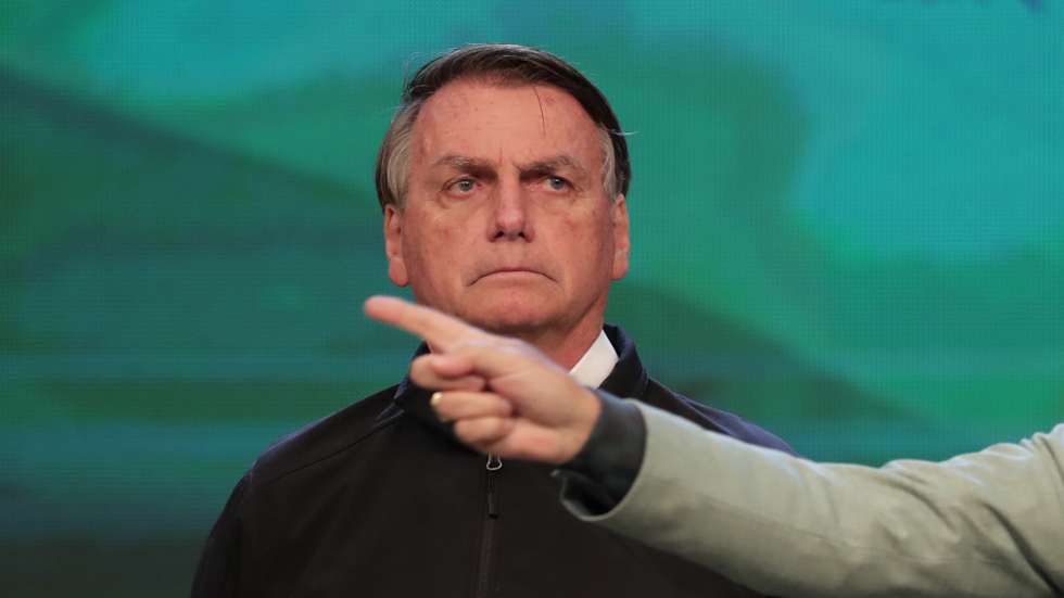 epaselect epa10187173 Brazilian President Jair Bolsonaro participates in an event to celebrate the 64th birthday of evangelical pastor Silas Malafaia, in Rio de Janeiro, Brazil, 15 September 2022.  EPA/Andre Coelho