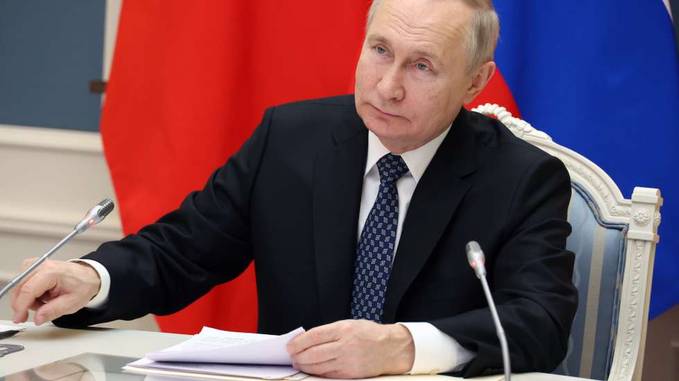 epa10382494 Russian President Vladimir Putin holds a meeting with Chinese President Xi Jinping via video conference at the Kremlin in Moscow, Russia, 30 December 2022.  EPA/MIKHAEL KLIMENTYEV/SPUTNIK/KREMLIN POOL MANDATORY CREDIT