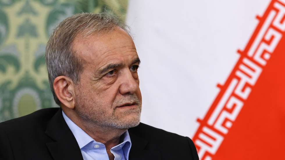 epa11830635 Iranian President Masoud Pezeshkian during his meeting with Russian President Putin at the Kremlin in Moscow, Russia, 17 January 2025. The Iranian president is on an official visit to Moscow, where he is expected to hold talks with his Russian counterpart Putin and sign an agreement on comprehensive strategic partnership.  EPA/EVGENIA NOVOZHENINA / POOL