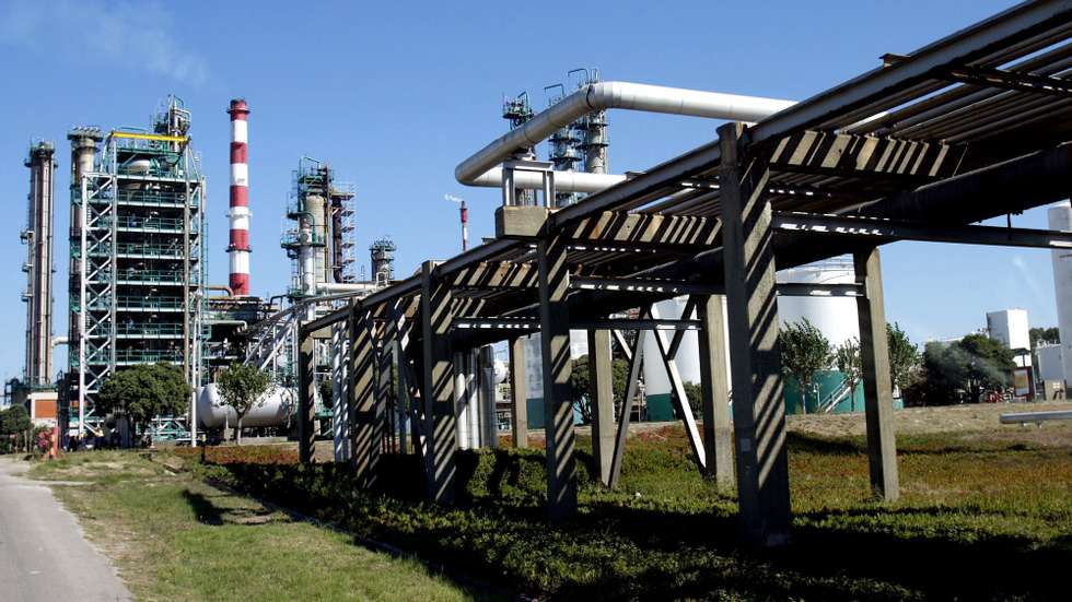 Refinaria de Leça da Palmeira, onde esta manha foi assinado um protocolo de cooperação para acompanhamento dos investimentos da ordem dos 600 milhões de euros entre a Galp e a CM Matosinhos,  26 de Setembro de 2007, em Matosinhos. ESTELA SILVA/LUSA