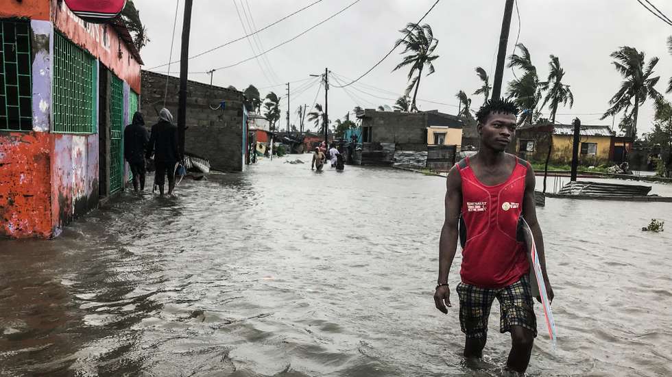 A cidade da Beira com sinais de destruição em todas as ruas e vários bairros alagados, com os residentes a circularem com a água pela cintura nalguns pontos, após a passagem do ciclone Eloise, Moçambique 23 janeiro 2021. ANDRÉ CATUEIRA/LUSA