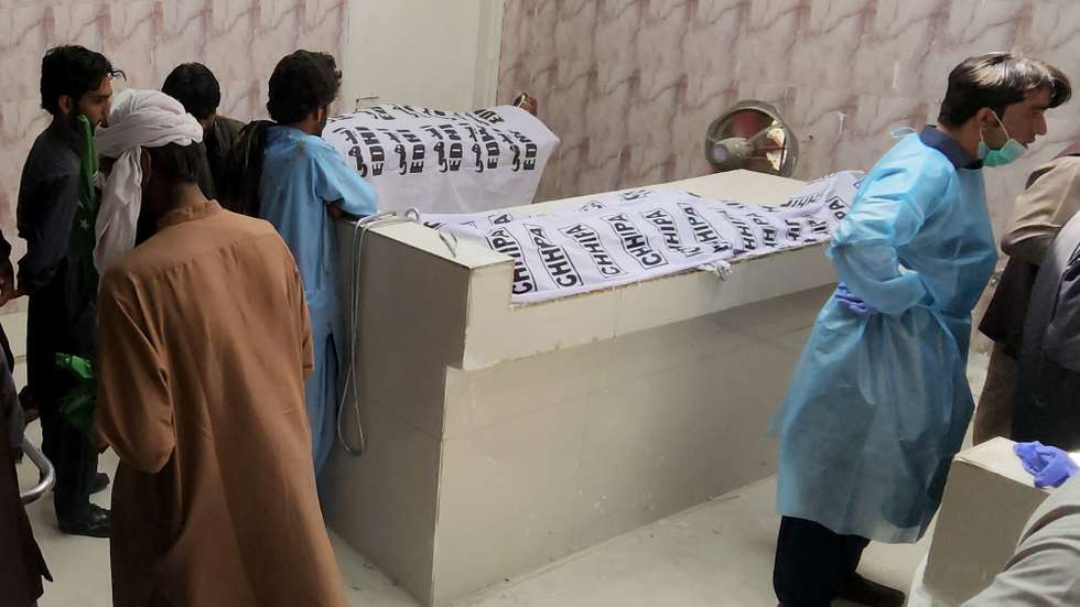 epa10889320 Victims of the suicide bomb blast at a mosque in Mastung in a hospital in Quetta, the provincial capital of restive Balochistan province, Pakistan, 29 September 2023. At least 52 people were killed and over 50 wounded on 29 September in a suicide bombing in Mastung, during a rally celebrating Eid-e-Miladun Nabi, a festival to celebrate the birth of Prophet Muhammad, according to the officer-in-charge of the police station at Mastung, Mohammad Javed Lehri. Pakistan has witnessed a surge in terrorism-related incidents, including sectarian violence between Islamists, following the fall of Kabul to the Afghan Taliban.  EPA/JAMAL TARAQAI BEST QUALITY AVAILABLE