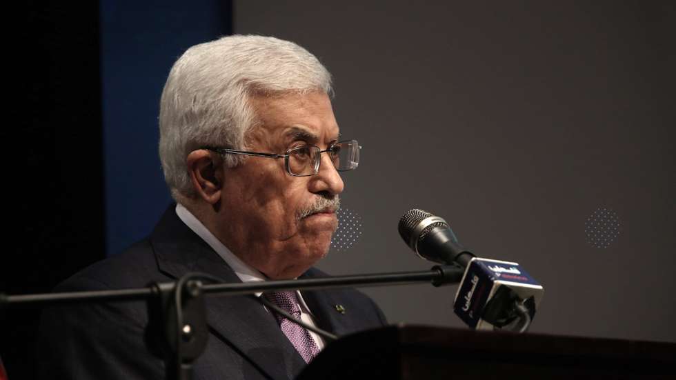 epa04546764 Palestinian President Mahmud Abbas gives a speech during the opening ceremony of the 'Jerusalem in Memory' exhibition in the West Bank city of Ramallah, 04 January 2015. The year 2014 for Israelis and Palestinians was marked by a collapse of peace talks, the summer Gaza war and a series of parliaments in Europe urging their respective governments to recognize a Palestinian state.  EPA/ALAA BADARNEH