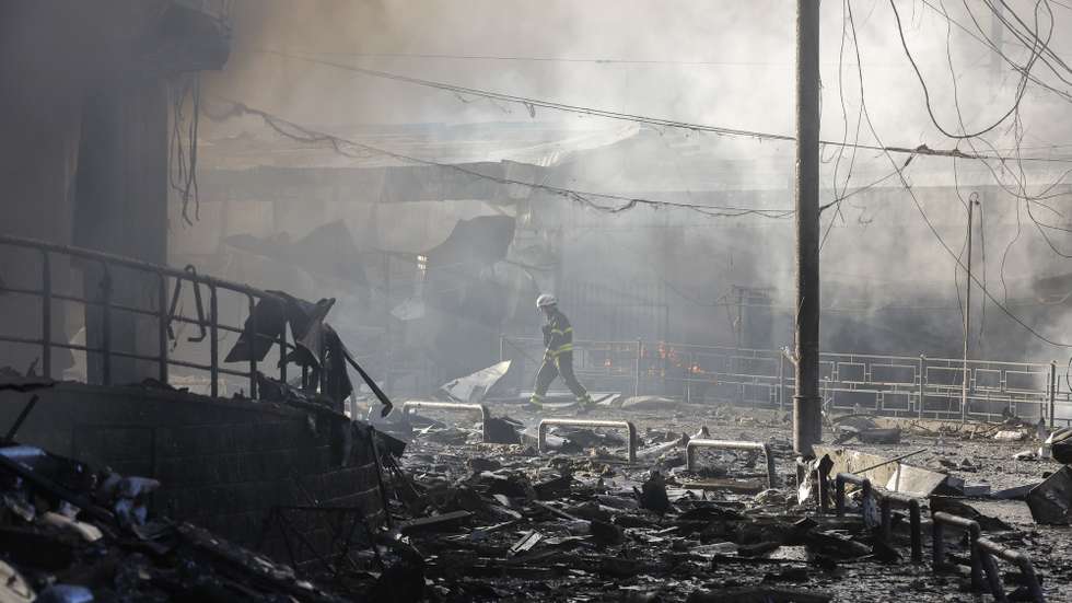 epaselect epa12989705 A Ukrainian rescuer works at the site of a Russian strike on a shopping center in Kyiv, Ukraine, 24 May 2026, amid the Russian invasion. More than 600 drones and 90 missiles struck several sites across Kyiv overnight on 24 May, resulting in at least two confirmed fatalities and more than 80 injuries, according to Ukrainian President Volodymyr Zelensky.  EPA/SERGEY DOLZHENKO