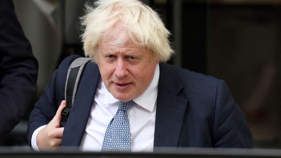 epa12469840 Former British Prime Minister Boris Johnson departs the Covid-19 Inquiry in London, Britain, 21 October 2025. Johnson gave evidence to the Covid Inquiry over his government's plans during the Covid-19 pandemic.  EPA/ANDY RAIN