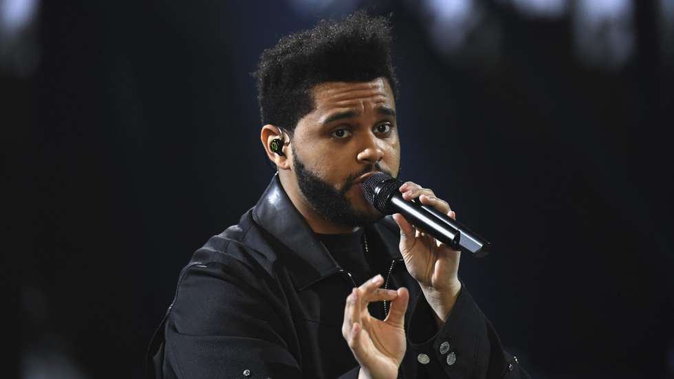 O cantor canadiano não poupou os Grammys depois de ter ficado fora das nomeações, escrevendo: "Devem-me, devem aos fãs e devem à indústria transparência"