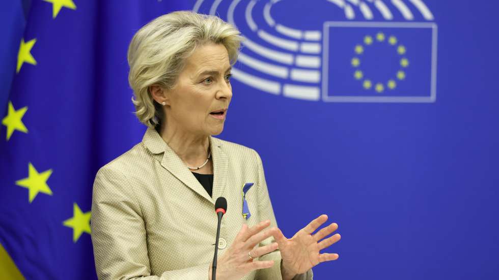 epa09936078 European Commission President Ursula von der Leyen speaks during a press conference after the closing event of the Conference on the Future of Europe at the European Parliament in Strasbourg, France, 09 May 2022.  EPA/RONALD WITTEK