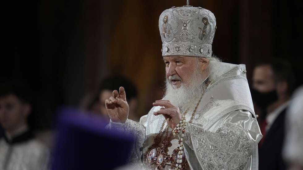 epa09905323 Patriarch Kirill of Moscow and All Russia attends the Orthodox Easter holiday service at the Christ the Saviour Cathedral in Moscow, Russia, Russia, 23 April 2022. Easter is the central church holiday in Russian Orthodox church.  EPA/ALEXANDER ZEMLIANICHENKO / POOL