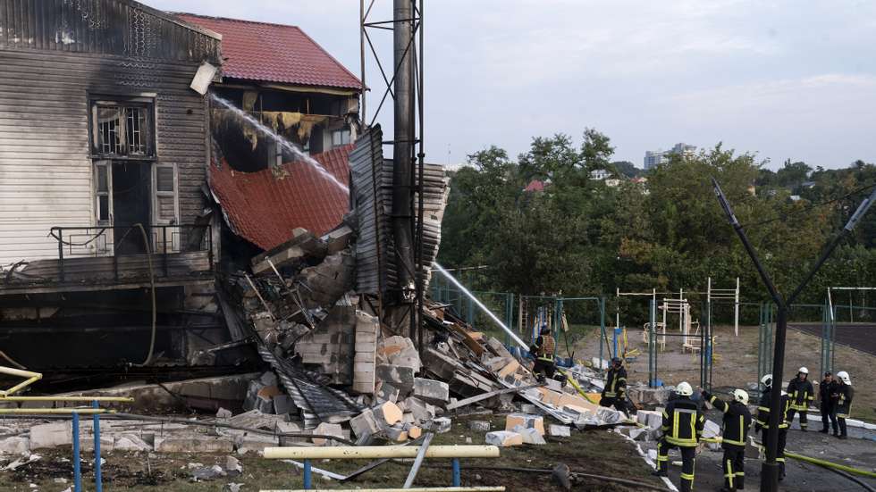 epaselect epa11579382 Ukrainian rescuers work at the site of a rocket hit in Kyiv (Kiev), Ukraine, 02 September 2024, amid the ongoing Russian invasion. According to the National Police, at least three people were injured after a Russian rocket attack on non-residential civilian buildings in Kyiv. Russian troops entered Ukrainian territory on 24 February 2022, starting a conflict that has provoked destruction and a humanitarian crisis.  EPA/DANYLO ANTONIUK