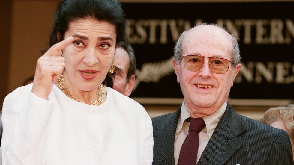 Irene Papas com Manoel de Oliveira com quem teve o seu último papel no cinema em &quot;Um Filme Falado&quot;