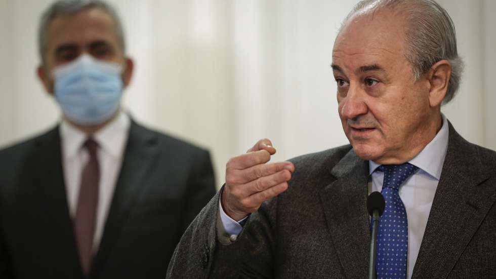 O presidente do Partido Social Democrata (PSD), Rui Rio, fala aos jornalistas no final de uma reunião com representantes da Confederação do Turismo de Portugal (CTP), na sede do partido em Lisboa, 10 de dezembro de 2020. RODRIGO ANTUNES/LUSA