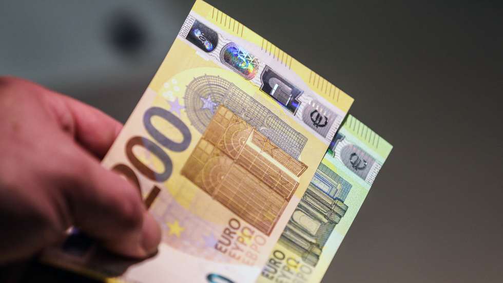 Por sua vez, as aprovações estão em 15.668 milhões de euros, o que corresponde a 71% da dotação