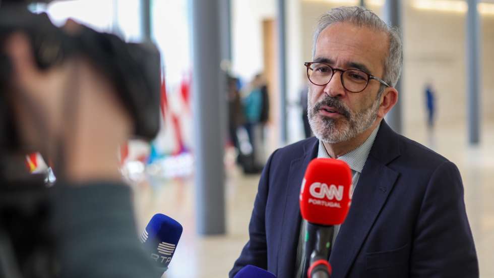 epa12031447 Portuguese Foreign Minister Paulo Rangel speaks to the media during European Foreign Affairs Council in Luxembourg City, Luxembourg, 14 April 2025. EU Foreign Affairs Ministers will discuss, among other topics, the Russian aggression against Ukraine and the latest developments in the Middle East and the wider region, also touching on the situation in Syria.  EPA/OLIVIER HOSLET