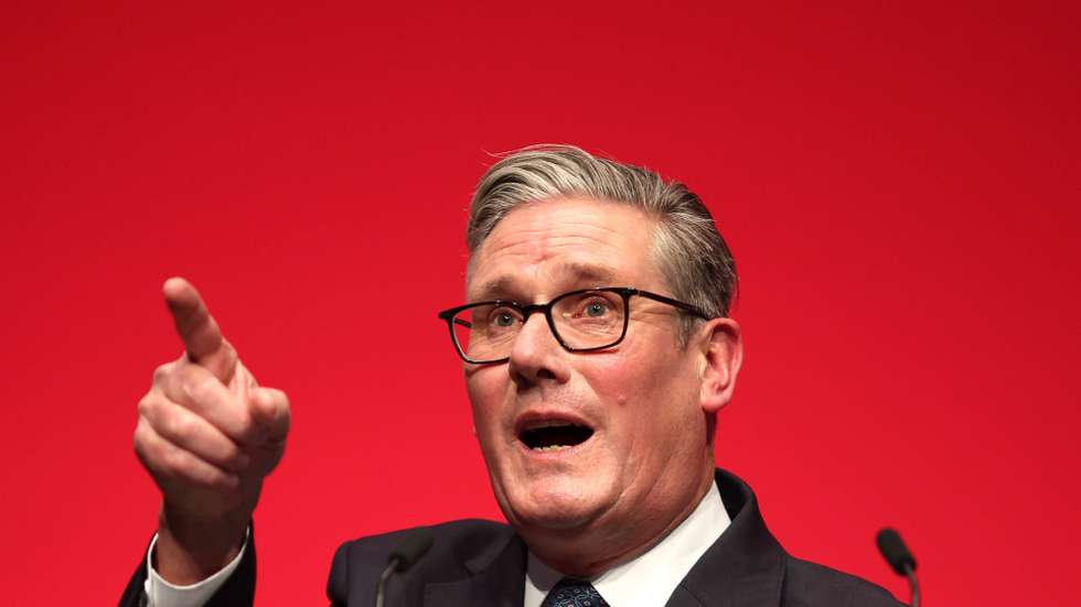 epa12417103 UK Prime Minister Keir Starmer delivers his keynote speech during the Labour Party Conference in Liverpool, Britain, 30 September 2025. The conference runs from 28 September to 01 October at the Arena Convention Centre in Liverpool.  EPA/ADAM VAUGHAN