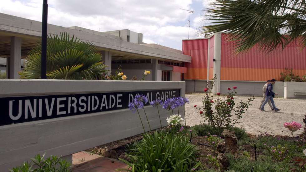 Universidade analisará também a possibilidade de criar uma nova residência para estudantes