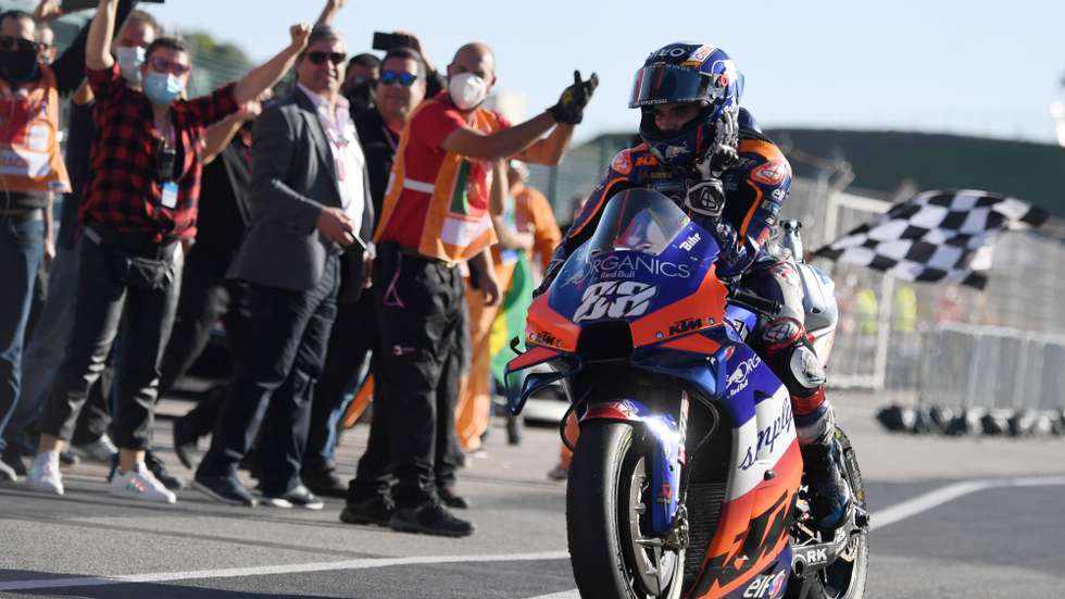 Autódromo Internacional do Algarve fez a festa antes, durante e sobretudo depois da vitória de Miguel Oliveira mesmo sem público nas bancadas
