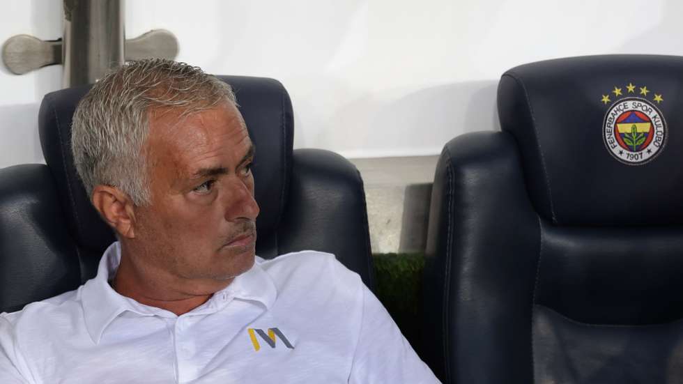 epa11547907 Fenerbahce's head coach Jose Mourinho looks on before the UEFA Champions League qualifying 3rd round second leg soccer match between Fenerbahce Istanbul and Lille OSC in Istanbul, Turkey, 13 August 2024.  EPA/ERDEM SAHIN