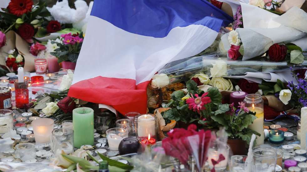 Patrícia Correia, mãe de Precília Correia, lusodescendente, que morreu no atentado ao Bataclan diz que "é terrível tudo o que se passou no seguimento do processo Charlie Hebdo" e que "o Governo deixou-se invadir por estas comunidades islâmicas e estamos em perigo"