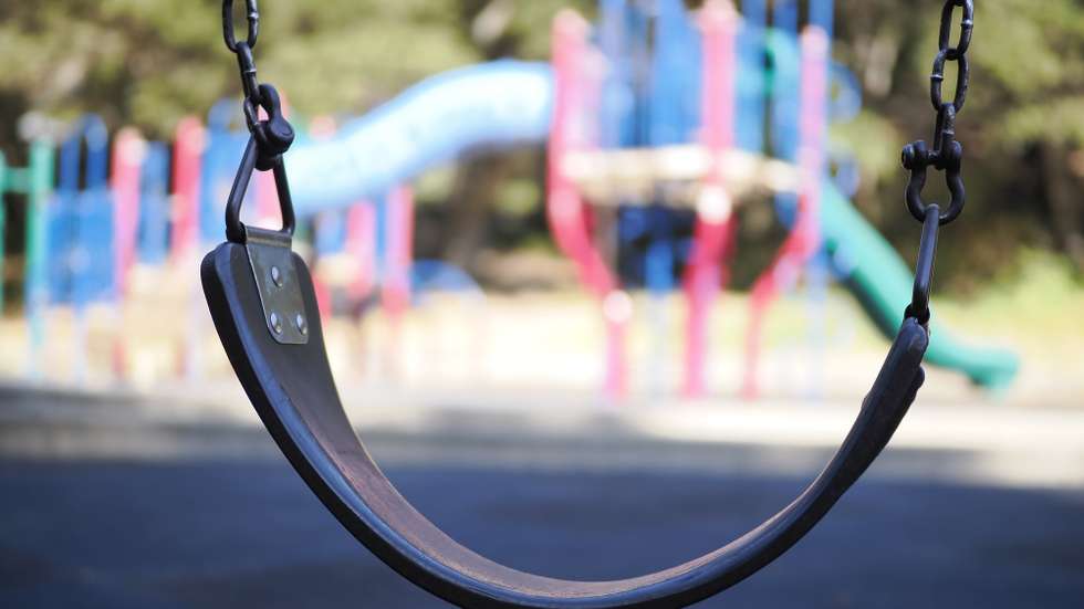 epa10877838 A swing on a playground in Oakland, California, USA, 22 September 2023. The United States Census Bureau reported on 12 September that the official poverty rate in the United States rose to 12.4 percent in 2022, compared to 7.8 percent in 2021, and the child poverty rate more than doubled, jumping from 5.2 percent in 2021 to 12.4 percent in 2022.  EPA/JOHN G. MABANGLO