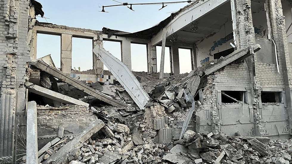 epa12270254 A handout photo made available by the Zaporizhzhia Regional Prosecutor's Office shows the damage after glide bombs strike on a penal colony in Zaporizhzhia area, Ukraine, 29 July 2025. A Russian airstrike on the night of 28 to 29 July left some buildings of the penal colony, including the food block, destroyed. Administrative premises were also damaged. At least 17 people have died and 42 others were injured in the attack, according to the Zaporizhzhia Regional Prosecutor's Office.  EPA/ZAPORIZHZHIA REGIONAL PROSECUTOR'S OFFICE / HANDOUT  HANDOUT EDITORIAL USE ONLY/NO SALES