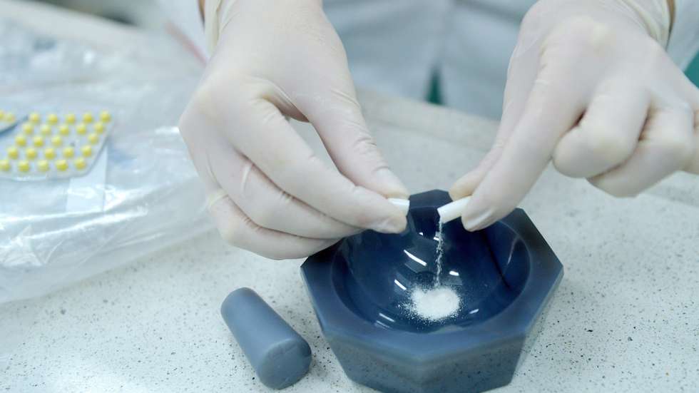 epa05675308 A lab attendant empties a sample of pharmaceuticals in the laboratory of the Polish Customs Service in Przemysl, eastern Poland, 14 December 2016. Since January 2016, Customs Service for the Subcarpathian province did not admit to the trade of 140 thousand tablets and more than 4,000 vials containing various types of pharmaceuticals. Many of them can not be used in the European Union, because they may be harmful to health and may even lead to death. The pharmaceuticals which were detained by the Podkarpacka Customs Service were, amongst others, anabolic steroids, hormonal agents, psychotropic drugs, slimming preparations, and even drugs for abortion. The medicaments were collected not only at border crossings, but also during the inspection of mail shipments, among others, from Asia.  EPA/DAREK DELMANOWICZ POLAND OUT