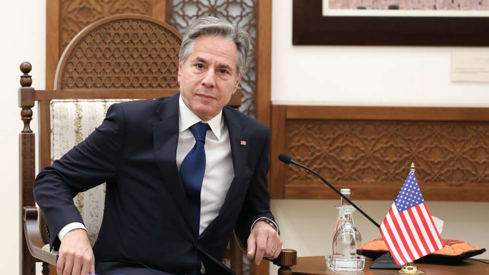 epa10959000 US Secretary of State Antony Blinken looks on during a meeting with Palestinian President Mahmoud Abbas (not pictured) in the West Bank city of Ramallah, 05 November 2023. Blinken travels to Ramallah following a visit to Tel Aviv and Amman, where he had talks on the Israel-Hamas conflict, including efforts to secure the immediate release of hostages and humanitarian assistance entering Gaza, the US State Department said.  EPA/ALAA BADARNEH / POOL