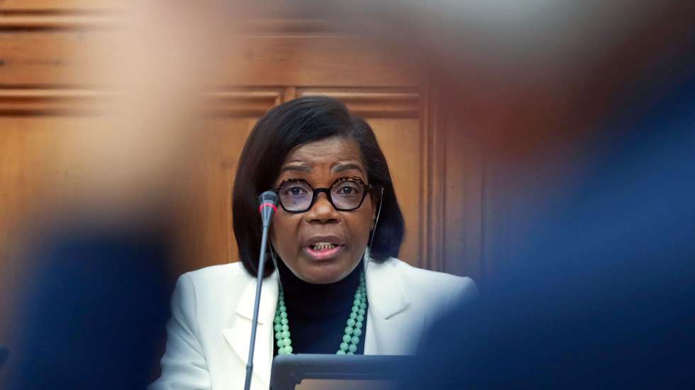 A ministra da Justiça, Francisca Van Dunem, intervém na sua audição na Comissão de Assuntos Constitucionais, Direitos, Liberdades e Garantias, de apreciação às medidas que o Governo tenciona tomar no âmbito do sistema prisional perante a pandemia da covid-19 (a requerimento do grupo parlamentar do PCP), na Assembleia da República, em Lisboa, 08 de abril de 2020. ANTÓNIO PEDRO SANTOS/LUSA