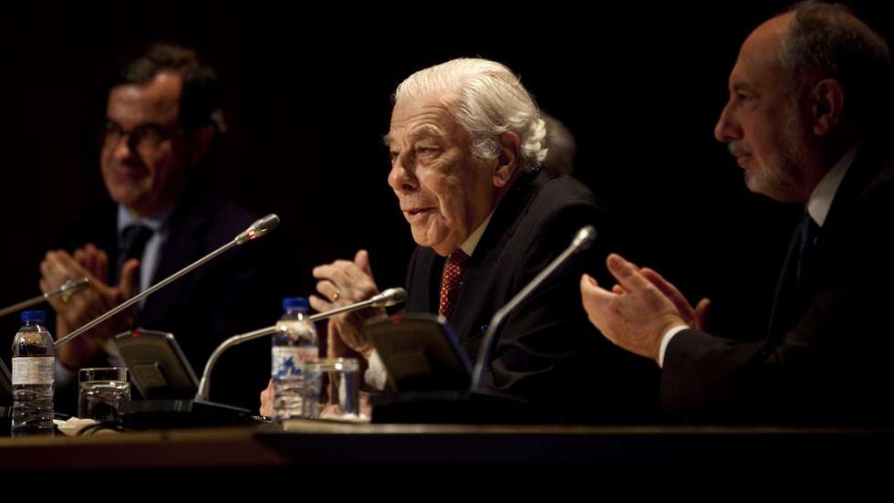 Gonçalo Ribeiro Telles, durante uma homenagem que lhe foi feita pela Fundação Calouste Gulbenkian e pelo Centro Nacional de Cultura, na Fundação Calouste Gulbenkian, esta tarde, 06 dezembro 2011, em Lisboa. JOSÉ SENA GOULÃO / LUSA