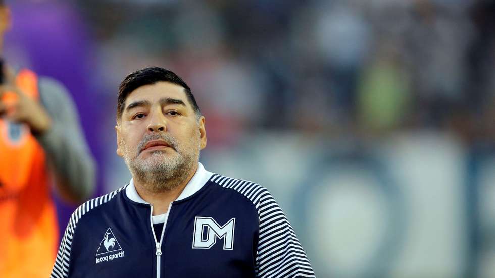 epa08023274 Gimnasia y Esgrima's coach Diego Maradona reacts during a match for the Argentine soccer Super League, at the Juan Carmelo Zerillo Stadium in La Plata, Buenos Aires, Argentina, 24 November 2019.  EPA/Demian Alday Estevez