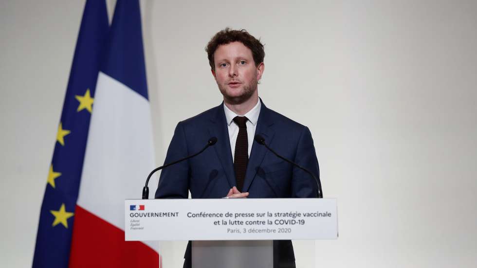 epa08859840 French Junior Minister for European Affairs Clement Beaune speaks during a press conference to outline France&#039;s strategy for the deployment of future COVID-19 vaccines, as the coronavirus disease outbreak continues in Paris, France, 03 December 2020. According to reports, French Prime Minister Jean Castex announced that coronavirus vaccines will be for free to all.  EPA/BENOIT TESSIER / POOL  MAXPPP OUT