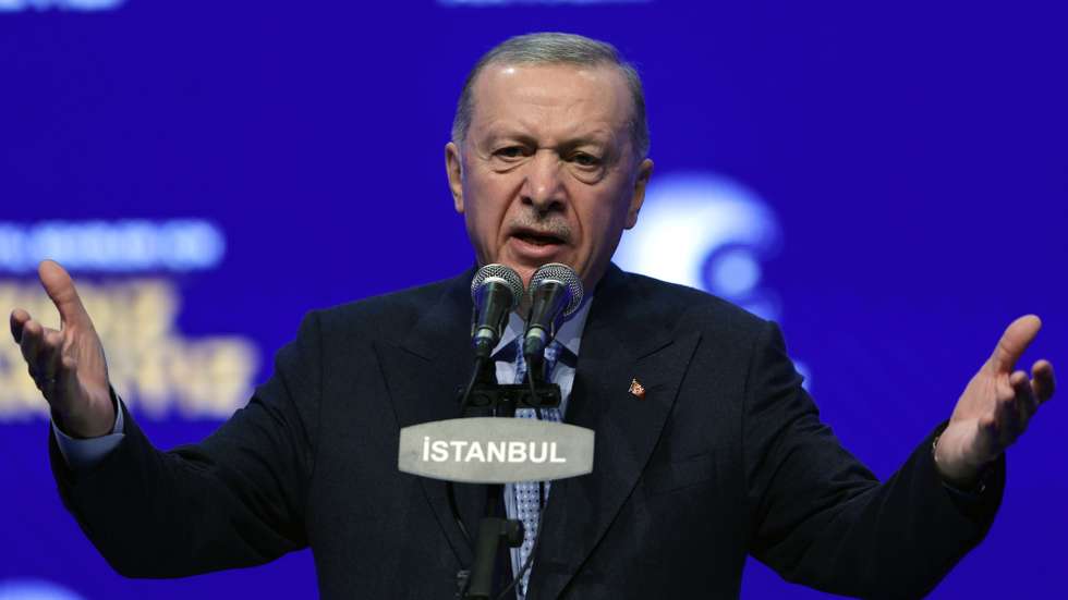 epa11062494 Turkish President Recep Tayyip Erdogan speaks during the AK Party (Justice and Development Party) Istanbul mayor candidate promotion meeting ahead of local elections in Istanbul, Turkey, 07 January 2024. Former Minister of Environment and Urbanization Murat Kurum has been announced by Erdogan as the AK Party's candidate for Istanbul Mayor in the Turkish Local Elections to be held on 31 March 2024.  EPA/ERDEM SAHIN